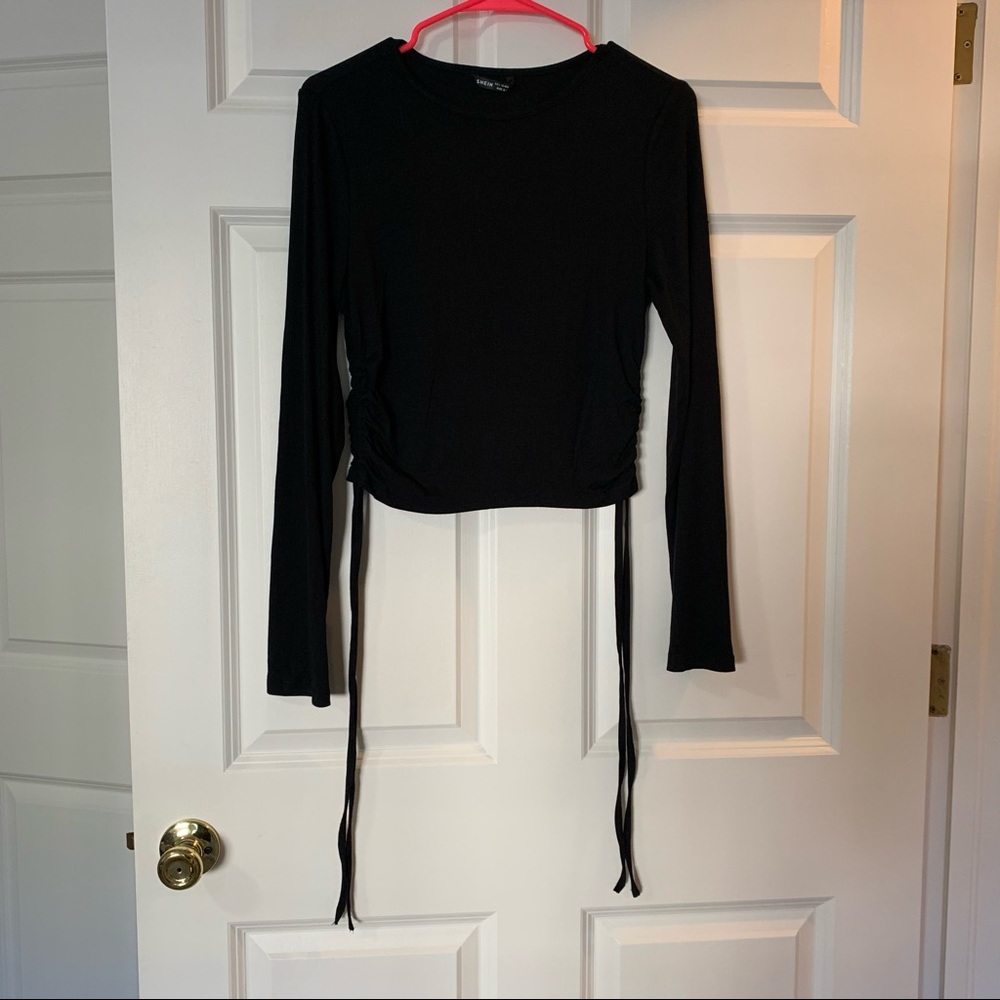Black Ribbed Ruched Drawstring Cropped Longsleeve Shirt